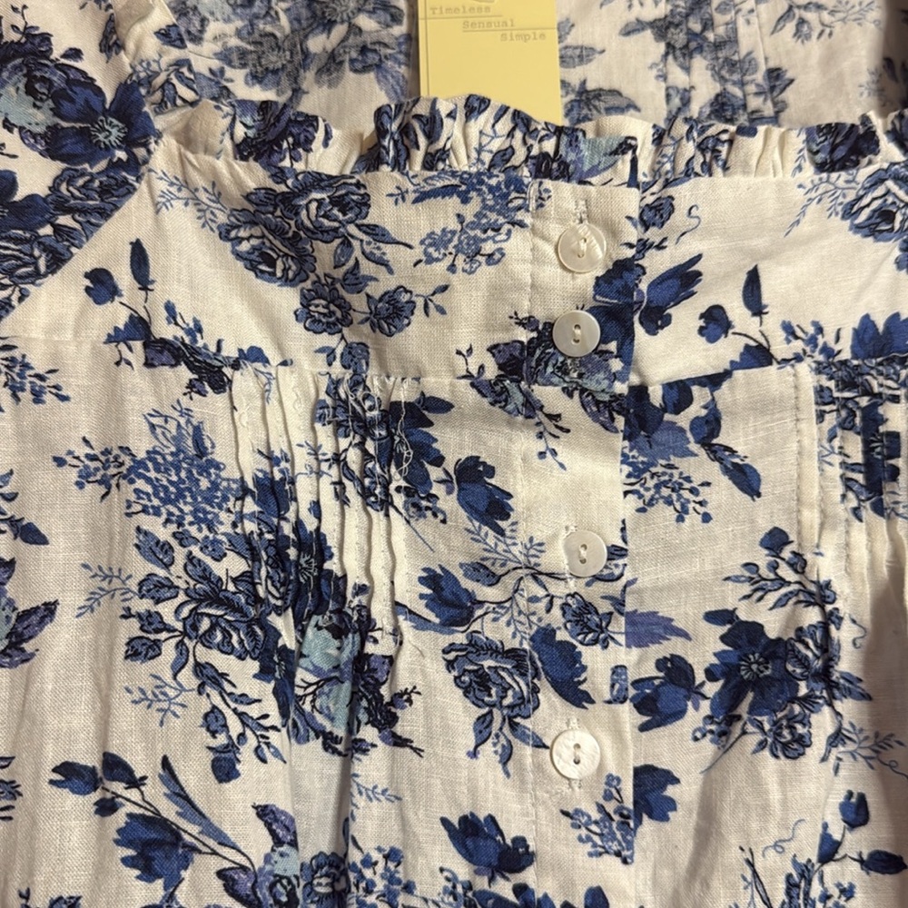 cupcakes & cashmere Blue Floral Blouse - Picture 2 of 11